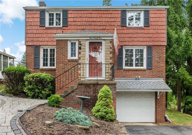 Photo 1 of Single family home for sale at 191 Columbia Dr, Pleasant Hills, PA 15236 | MLS# 1769031 | Listing updated on 2026-08-11