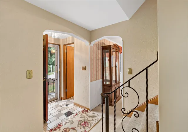 Photo 3 of Single family home for sale at 191 Columbia Dr, Pleasant Hills, PA 15236 | MLS# 1769031 | Listing updated on 2026-10-06