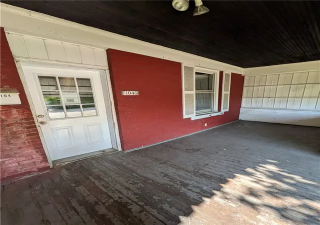 Photo 2 of Single family home for sale at 104 Fulton Pl, Mt Oliver, PA 15210 | MLS# 1768791 | Listing updated on 2026-08-25