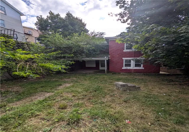 Photo 30 of Single family home for sale at 104 Fulton Pl, Mt Oliver, PA 15210 | MLS# 1768791 | Listing updated on 2026-08-25