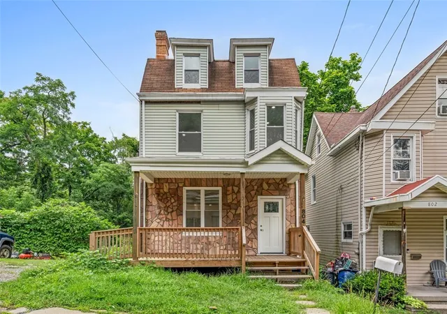 Photo 2 of Single family home for sale at 804 Dubois St, Crafton Heights, PA 15204 | MLS# 1767139 | Listing updated on 2026-08-27