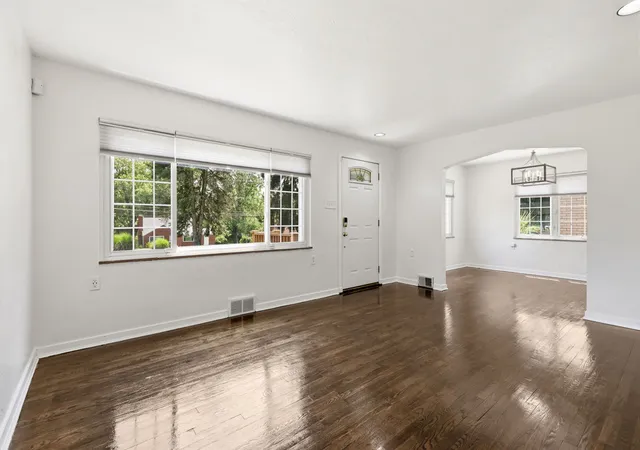 Photo 3 of Single family home for sale at 205 Dorseyville Rd, O'hara, PA 15215 | MLS# 1769067 | Listing updated on 2026-08-10