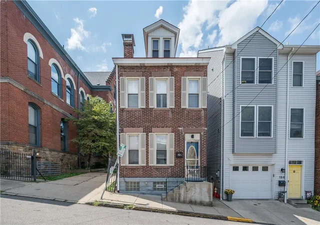 Photo 1 of Single family home for sale at 186 South 16th St, South Side, PA 15203 | MLS# 1768636 | Listing updated on 2026-08-29