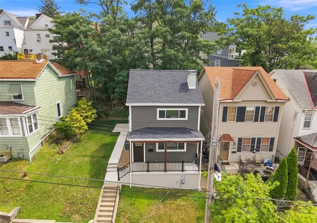 Photo 3 of Single family home for sale at 95 Southern, Mt Washington, PA 15211 | MLS# 1769099 | Listing updated on 2026-08-26