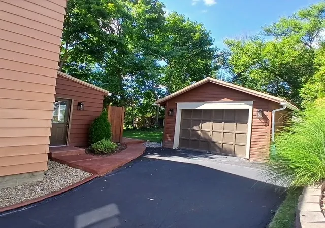 Photo 3 of Single family home for sale at 110 W Garfield Ave, New Castle, PA 16105 | MLS# 1769127 | Listing updated on 2026-08-10