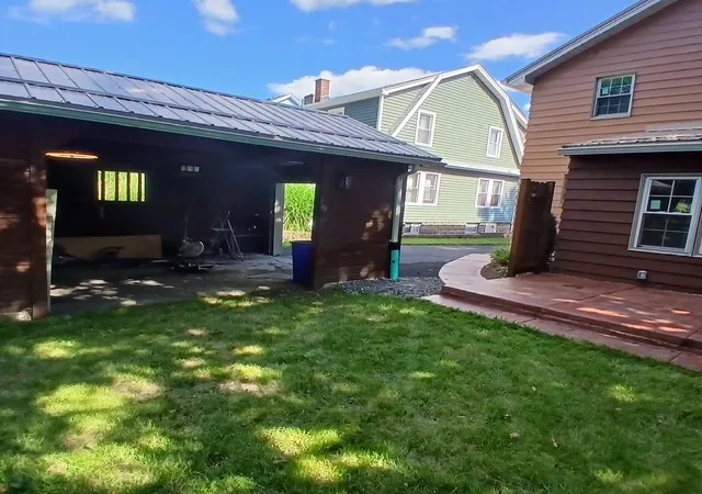 Photo 4 of Single family home for sale at 110 W Garfield Ave, New Castle, PA 16105 | MLS# 1769127 | Listing updated on 2026-08-10