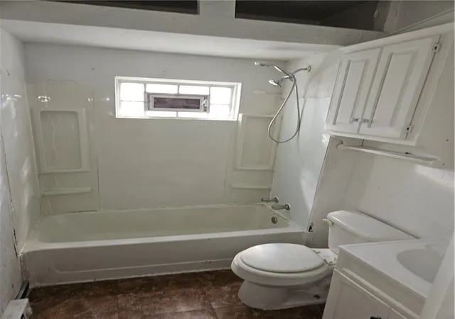 Listing Photo 2 - Condo for sale in building located at 227 Munson Ave, McKees Rocks, PA 15136 - Unit #