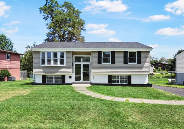 Single family home for sale at 533 Elmview Dr, Elizabeth Twp/Boro, PA 15037 | MLS# 1769150