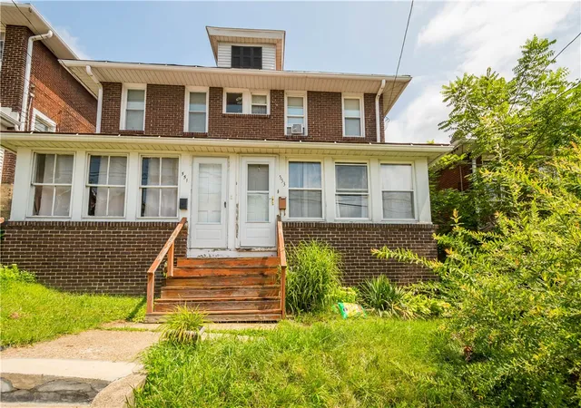 Photo 3 of Single family home for sale at 553 Clemesha Ave, Brookline, PA 15226 | MLS# 1769167 | Listing updated on 2026-08-13
