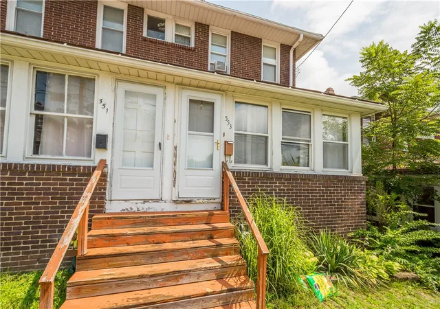 Photo 4 of Single family home for sale at 553 Clemesha Ave, Brookline, PA 15226 | MLS# 1769167 | Listing updated on 2026-08-13