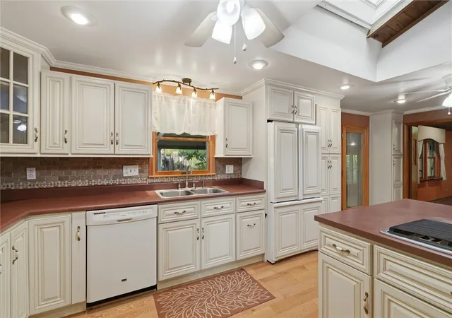 Photo 4 of Single family home for sale at 107 Jeanine Ct, Trafford, PA 15085 | MLS# 1769110 | Listing updated on 2026-08-16