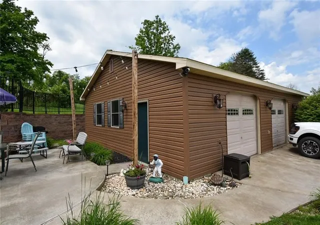 Photo 4 of Sale Pending at 133 Baer Rd, Menallen Twp, PA 15480 | MLS# 1769224 | Listing updated on 2026-08-22