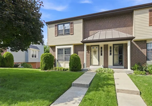 Photo 2 of Sale Pending at 158 Heather Dr, Monroeville, PA 15146 | MLS# 1768462 | Listing updated on 2026-08-14