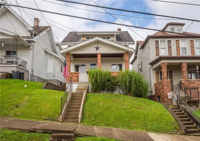 Photo 2 of Single family home for sale at 512 Center Ave, N Charleroi, PA 15022 | MLS# 1769260 | Listing updated on 2026-08-11