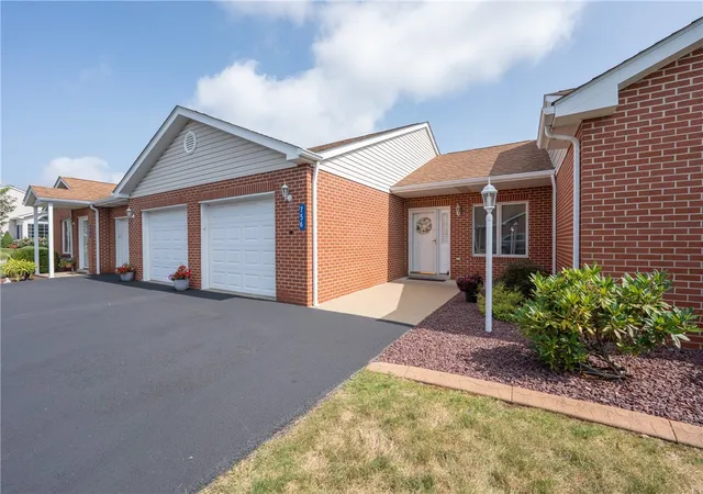 Photo 3 of Sale Pending at 756 Everview Ln, Derry Twp, PA 15627 | MLS# 1769143 | Listing updated on 2026-08-14