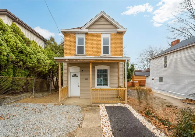 Photo 1 of Single family home for sale at 3907 Mcwhinney St, Munhall, PA 15120 | MLS# 1768922 | Listing updated on 2026-08-13