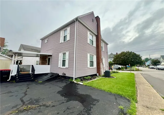 Photo 2 of Single family home for sale at 920 Dewey Ave, New Castle, PA 16101 | MLS# 1769341 | Listing updated on 2026-08-26