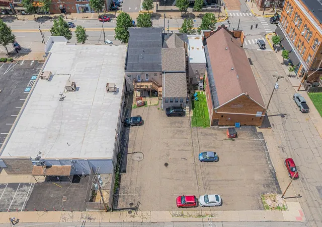 Listing Photo 4 - Condo for sale in building located at 805-811 3rd Ave, New Brighton, PA 15066