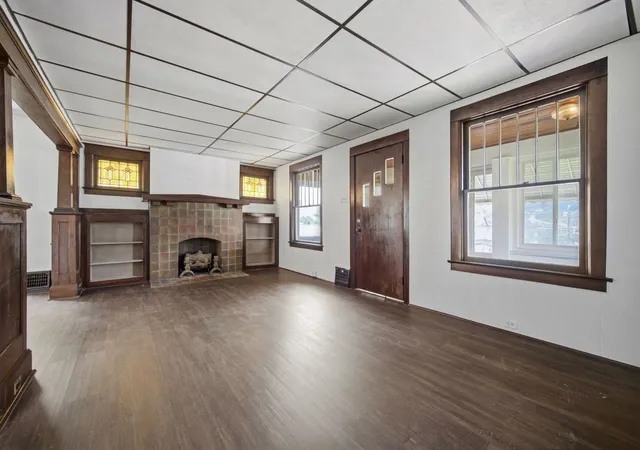 Photo 3 of Single family home for sale at 300 Marie St, Glassport, PA 15045 | MLS# 1769382 | Listing updated on 2026-08-23