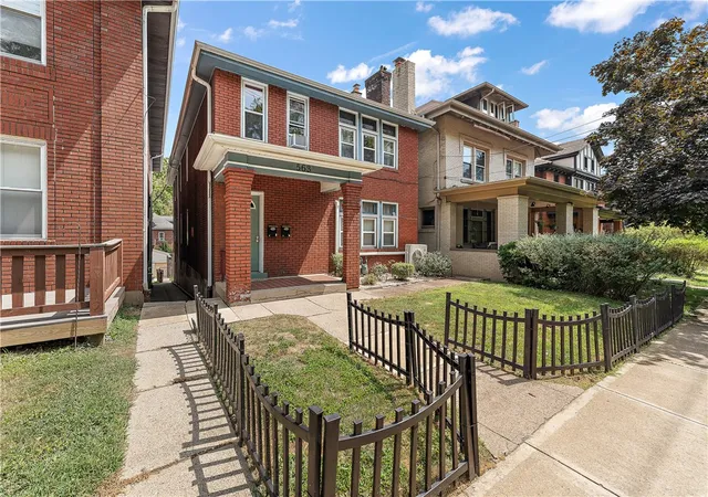 Photo 3 of House for sale at 563 S Braddock Ave, Point Breeze, PA 15221 | MLS# 1769365 | Listing updated on 2026-08-11
