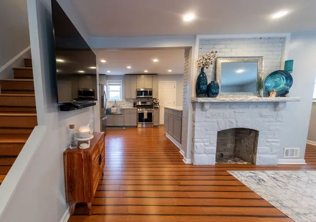 Photo 3 of Sale Pending at 1422 Milan Ave, Brookline, PA 15226 | MLS# 1769413 | Listing updated on 2026-08-25