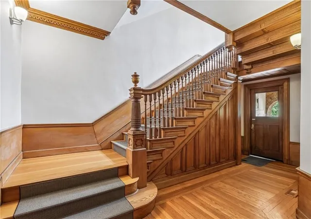 Photo 2 of Condo for sale at 5321 5th Avenue #5, Shadyside, PA 15232 | MLS# 1769417 | Listing updated on 2026-08-11