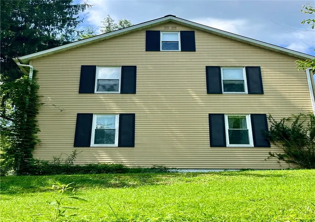 Photo 3 of Sale Pending at 309 Long Run Rd, Kiskiminetas Twp, PA 15618 | MLS# 1769078 | Listing updated on 2026-08-21