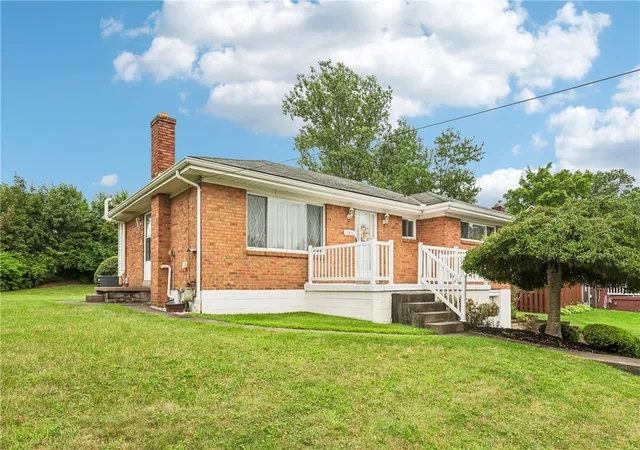 Photo 2 of Single family home for sale at 143 W Patty Ln, Monroeville, PA 15146 | MLS# 1769409 | Listing updated on 2026-10-07