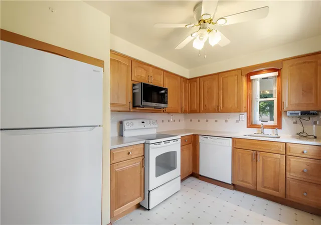 Photo 3 of Sale Pending at 6347 Crestview Dr, South Park, PA 15129 | MLS# 1769461 | Listing updated on 2026-08-21