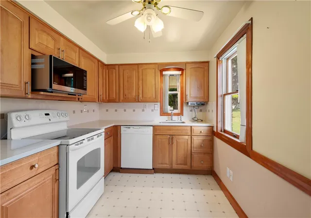 Photo 5 of Sale Pending at 6347 Crestview Dr, South Park, PA 15129 | MLS# 1769461 | Listing updated on 2026-08-21