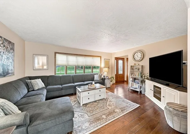 Photo 4 of Single family home for sale at 241 Catalina Dr, Neshannock Twp, PA 16105 | MLS# 1769198 | Listing updated on 2026-08-17