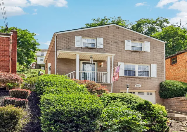 Photo 2 of Sale Pending at 2727 Louisiana Ave, Dormont, PA 15216 | MLS# 1769483 | Listing updated on 2026-10-02