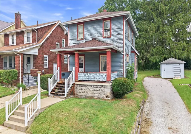 Photo 3 of Single family home for sale at 85 Flowers Ave, Sharon, PA 16146 | MLS# 1769279 | Listing updated on 2026-09-30