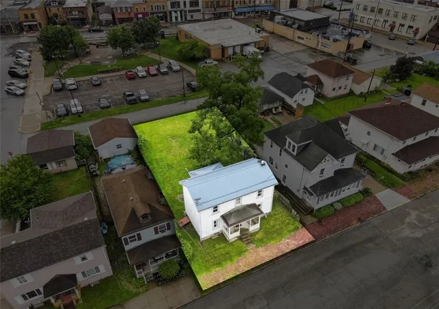 Photo 2 of Single family home for sale at 1026 Washington Ave, Monaca, PA 15061 | MLS# 1769433 | Listing updated on 2026-08-12