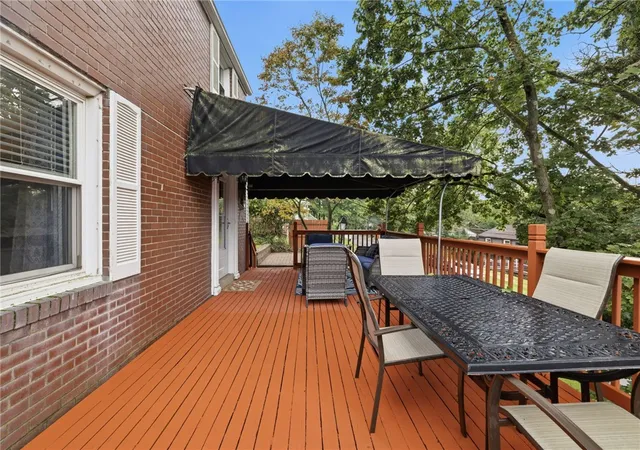 Photo 2 of Single family home for sale at 1241 Oakglen St, Crafton Heights, PA 15204 | MLS# 1769106 | Listing updated on 2026-08-30