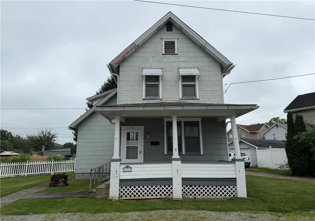 Photo 1 of Single family home for sale at 511 Oak Hl Ave, Apollo Boro, PA 15613 | MLS# 1768581 | Listing updated on 2026-09-17