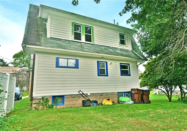 Photo 3 of Sale Pending at 285 Independence Ct, Sharon, PA 16146 | MLS# 1769533 | Listing updated on 2026-08-25