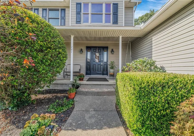 Photo 3 of Sale Pending at 101 Davis Ln, Cecil, PA 15317 | MLS# 1769518 | Listing updated on 2026-08-17