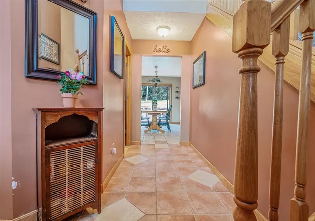 Photo 3 of Sale Pending at 101 Davis Ln, Cecil, PA 15317 | MLS# 1769518 | Listing updated on 2026-08-17