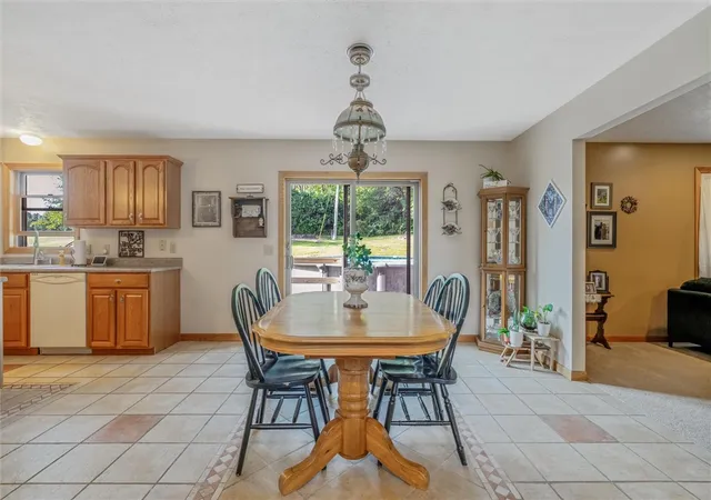 Photo 4 of Sale Pending at 101 Davis Ln, Cecil, PA 15317 | MLS# 1769518 | Listing updated on 2026-08-17
