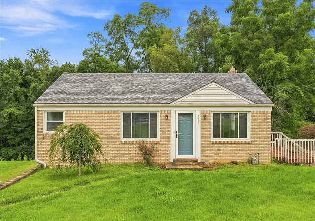 Photo 1 of Single family home for sale at 225 Coral Dr, Upper St Clair, PA 15241 | MLS# 1769379 | Listing updated on 2026-08-28