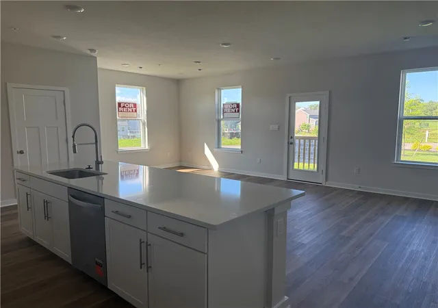 Photo 3 of Townhouse for sale at 1001 Darcy Dr, Middlesex Twp, PA 16059 | MLS# 1769592 | Listing updated on 2026-08-19
