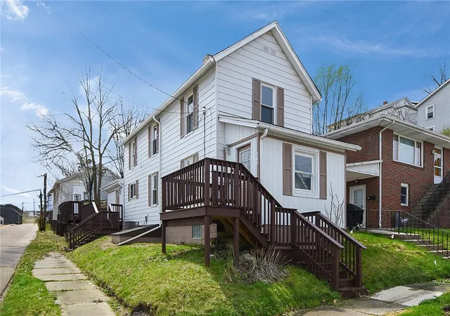 Photo 1 of Single family home for sale at 509 Division Ave, Ellwood City, PA 16117 | MLS# 1769146 | Listing updated on 2026-08-12