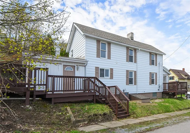 Photo 2 of Single family home for sale at 509 Division Ave, Ellwood City, PA 16117 | MLS# 1769146 | Listing updated on 2026-08-12