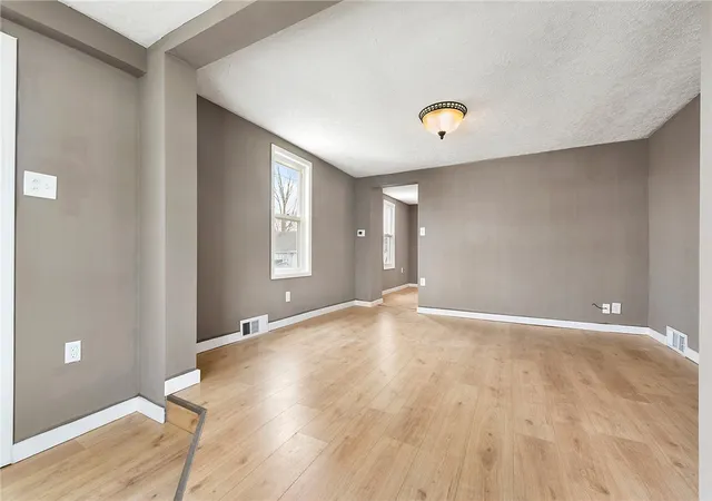 Photo 3 of Single family home for sale at 509 Division Ave, Ellwood City, PA 16117 | MLS# 1769146 | Listing updated on 2026-08-12