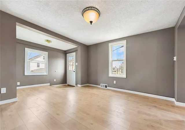 Photo 3 of Single family home for sale at 509 Division Ave, Ellwood City, PA 16117 | MLS# 1769146 | Listing updated on 2026-08-12