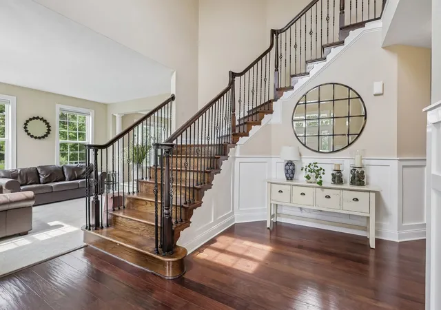 Photo 3 of Single family home for sale at 406 Magnolia Ct, Pine Twp, PA 15090 | MLS# 1769603 | Listing updated on 2026-08-12