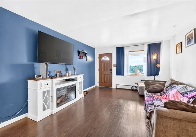 Photo 3 of Single family home for sale at 715 Locust Ln, Charleroi Boro, PA 15022 | MLS# 1769579 | Listing updated on 2026-09-23