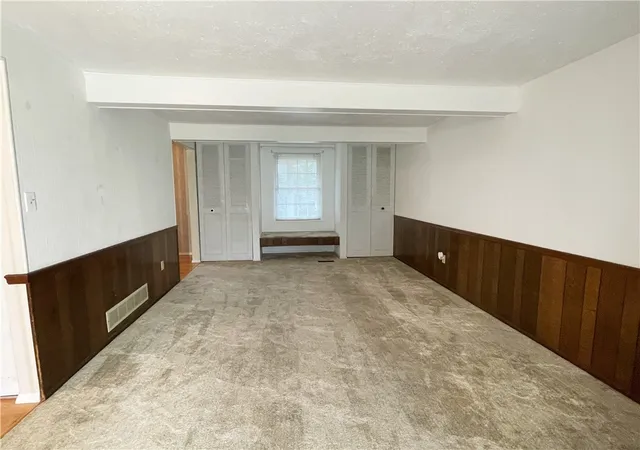 Photo 4 of Single family home for sale at 435 Fruitwood Dr, Bethel Park, PA 15102 | MLS# 1769148 | Listing updated on 2026-08-19