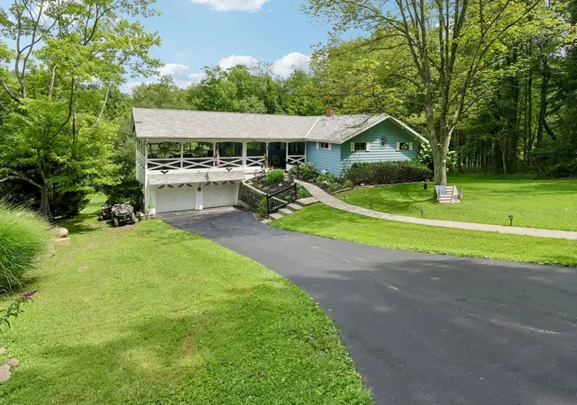 Photo 1 of Single family home for sale at 233 Stoup Rd, Adams Twp, PA 16046 | MLS# 1769675 | Listing updated on 2026-08-23